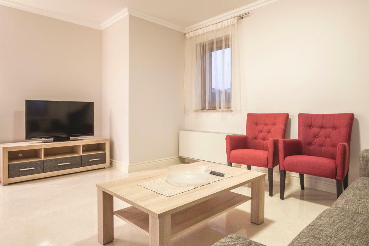 Luxury Apartments Villa Matea 1 Малинска Экстерьер фото